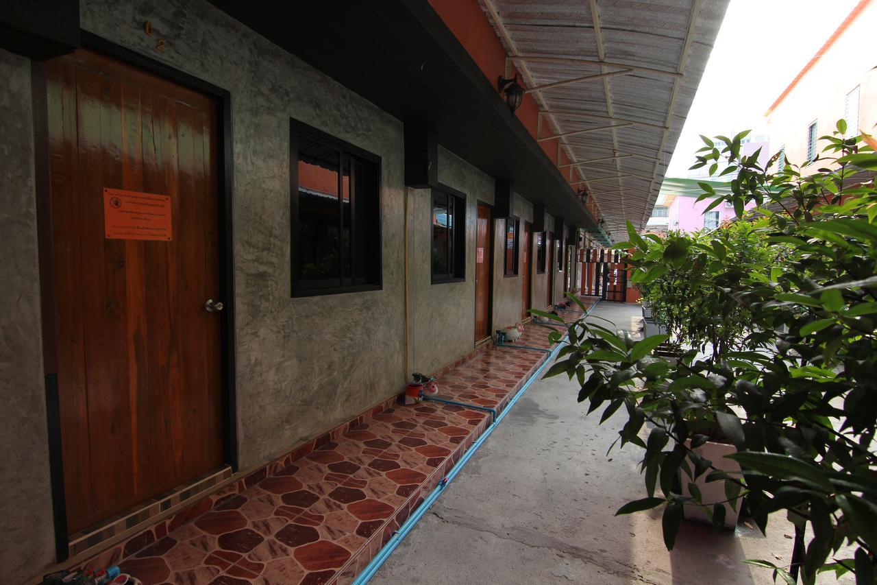 Winny Apartment Rayong Exterior foto