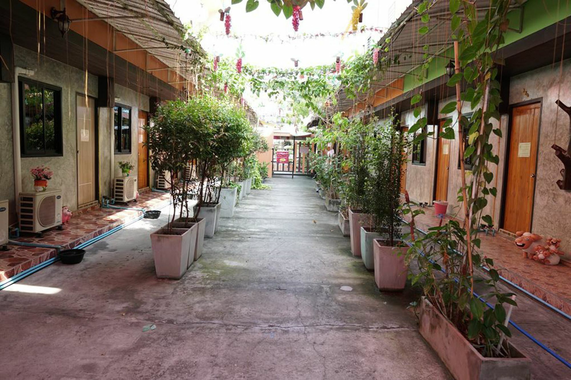 Winny Apartment Rayong Exterior foto